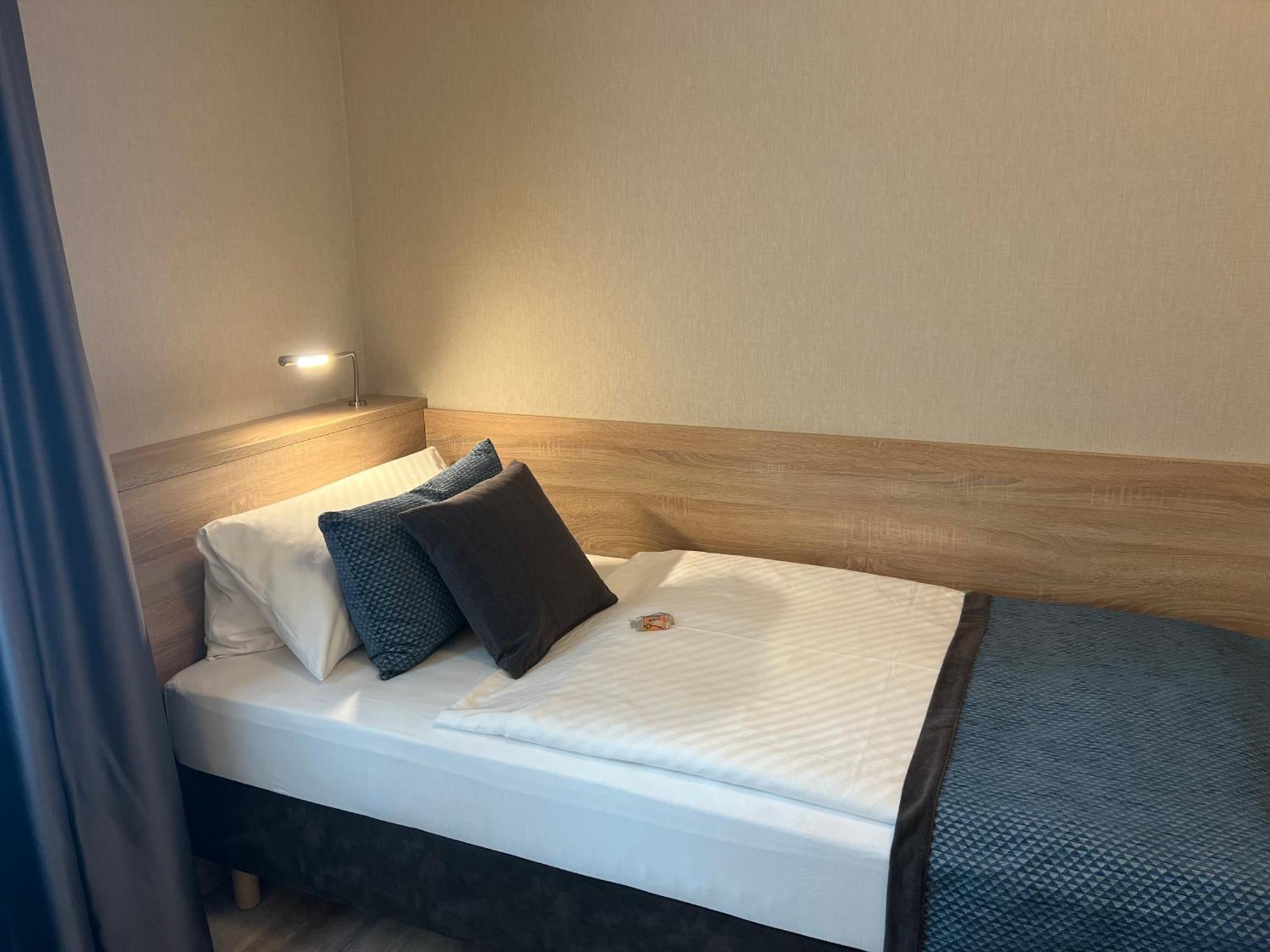 Aal-Kate Hotell Wuppertal Exteriör bild